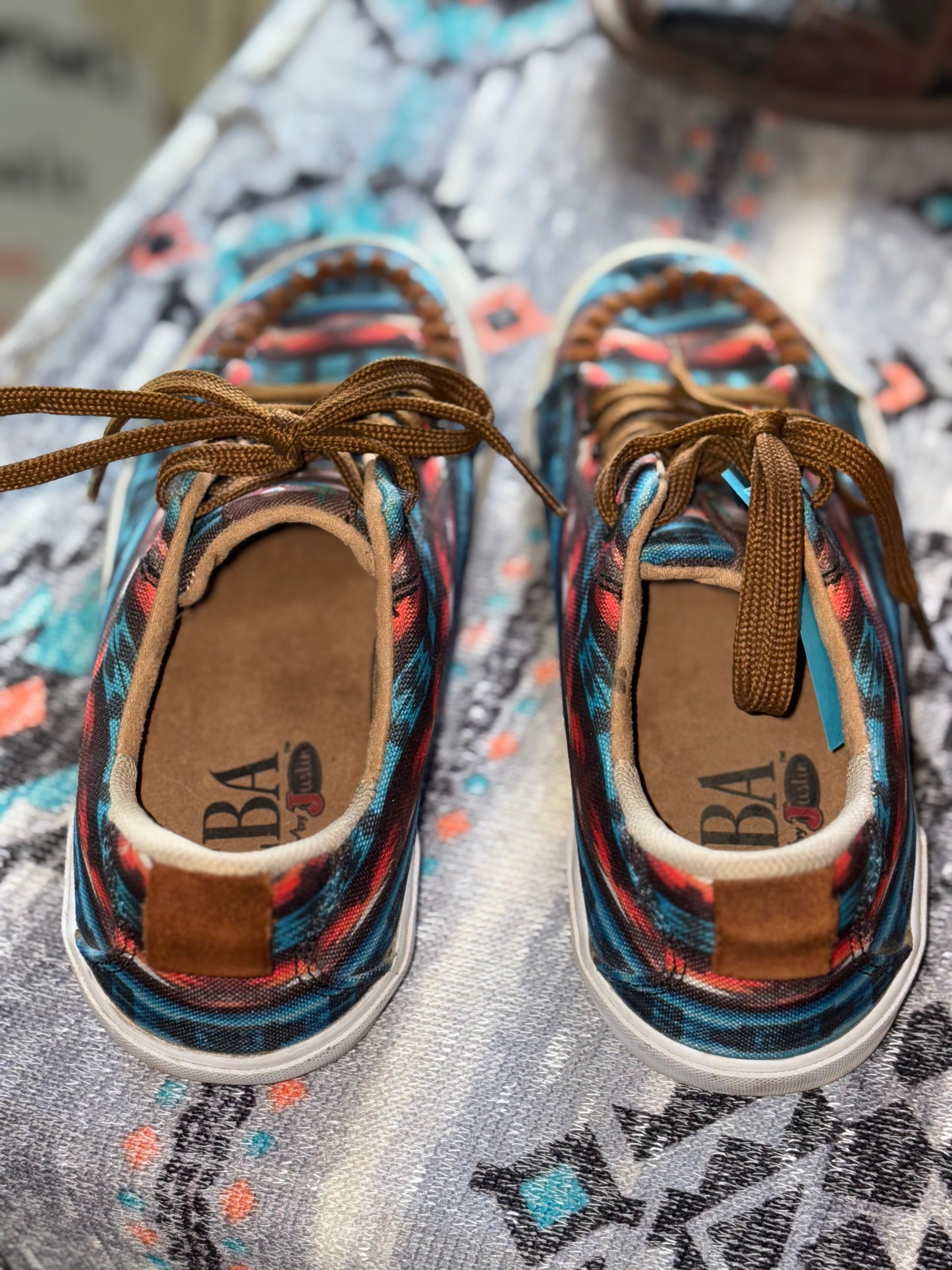 Size 7 Tribal Patten Sneaker