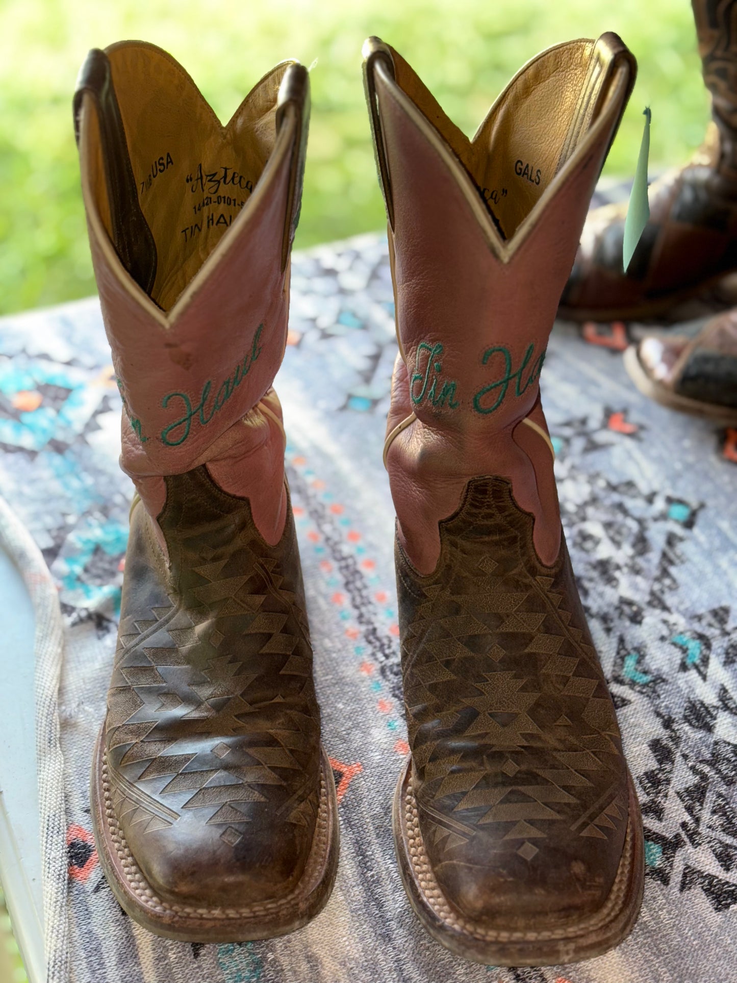 Size 7.5 Tin Haul Azteca