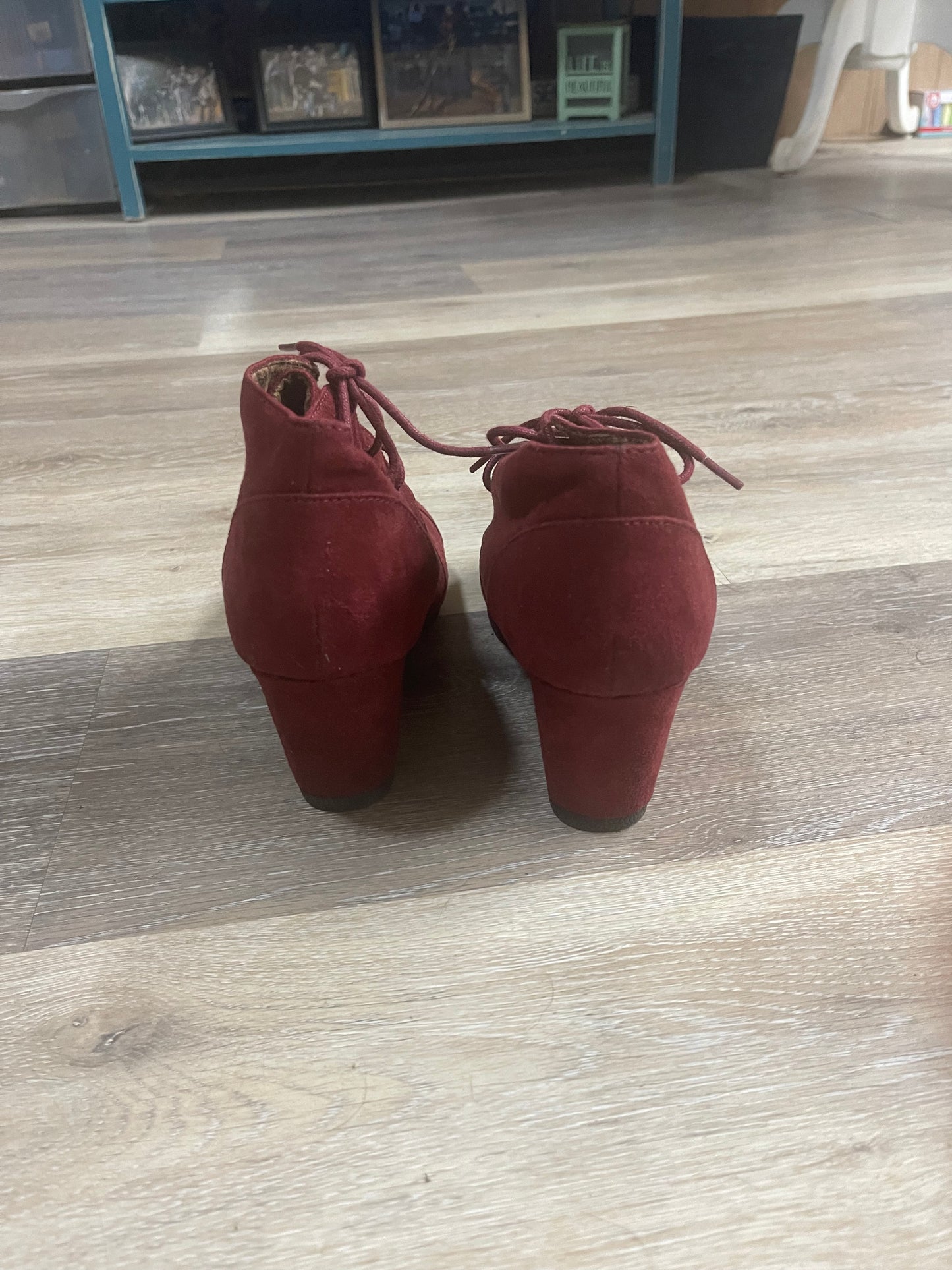 7 NWOT Maroon Booties