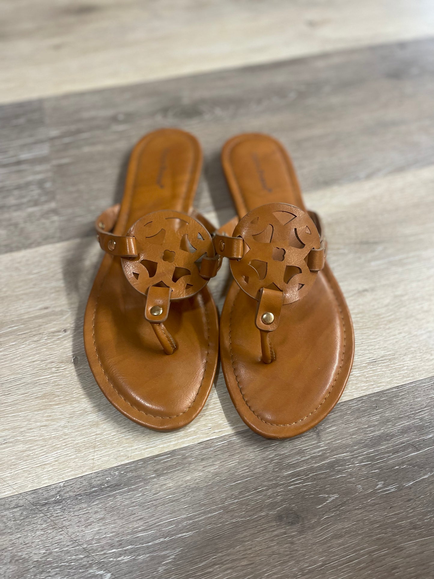 8.5 Sandals