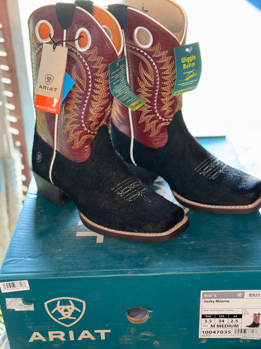 Youth 3.5 or Women's 5.5 Ariat Boots